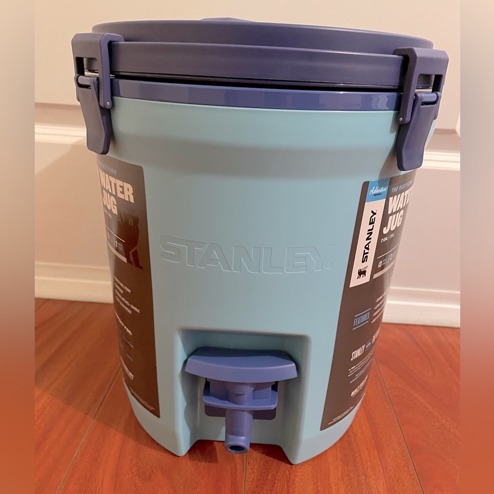 BRAND NEW STANLEY Adventure Fast Flow Water Jug-2 Gallon